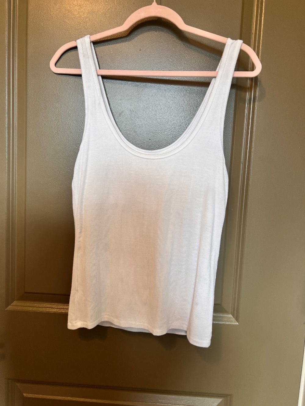Basic Ribbed White Tank Top - Picture 4 of 4